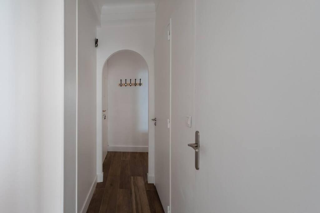 L39 Promenade Des Anglais, Vue Mer/terrasse&wifi Apartment Nizza